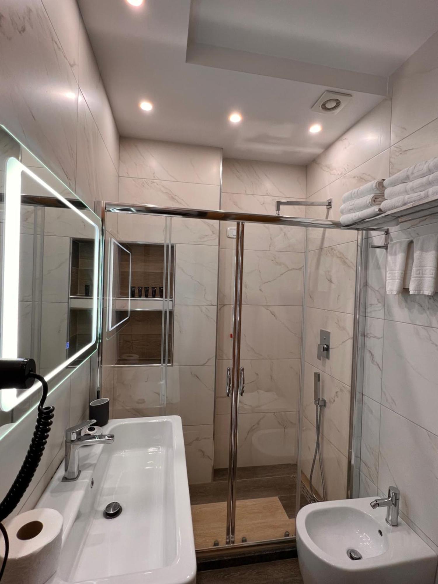 Hotel Kristera Vlorë Eksteriør billede