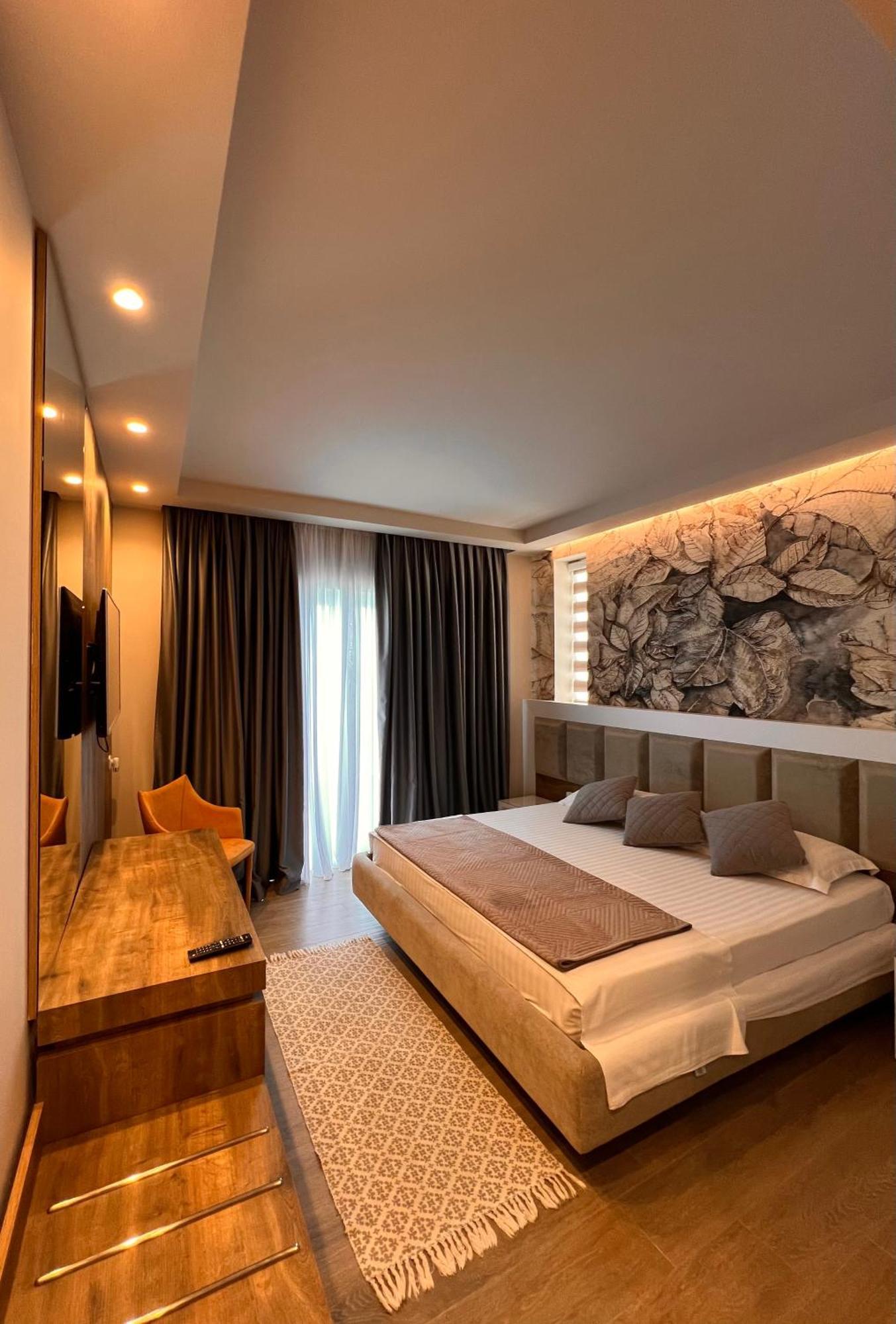 Hotel Kristera Vlorë Eksteriør billede